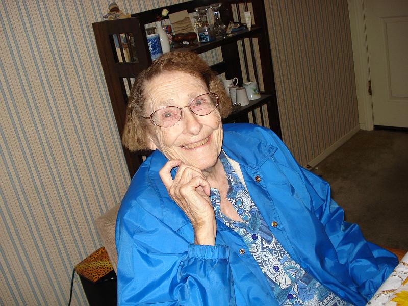 Picture 008.jpg - Thanksgiving- Carol's House